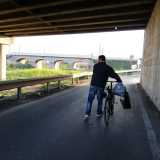 Oggi vi parliamo di Michele Danese, 22enne barese che ogni giorno raggiunge in bicicletta una zona di Bari adibita a discarica abusiva per ripulirla da rifiuti di ogni genere